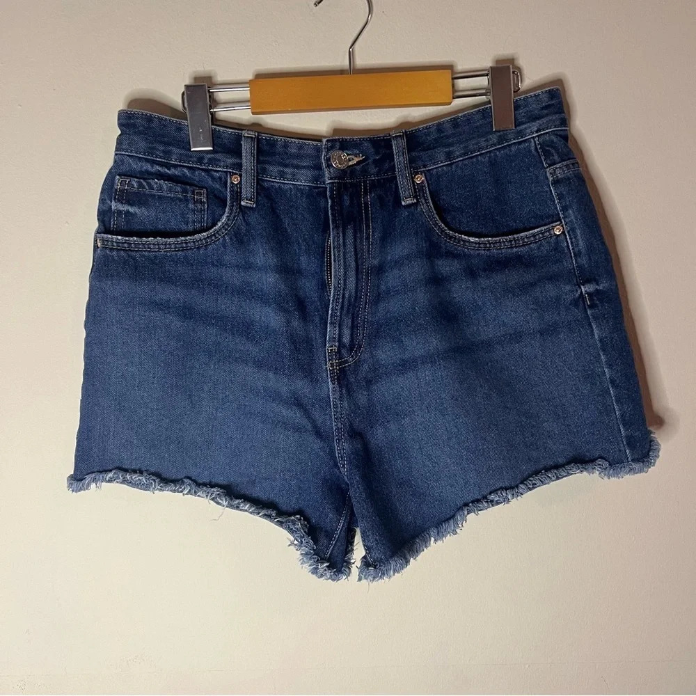 Shorts  with Frayed Cut-Off Hems